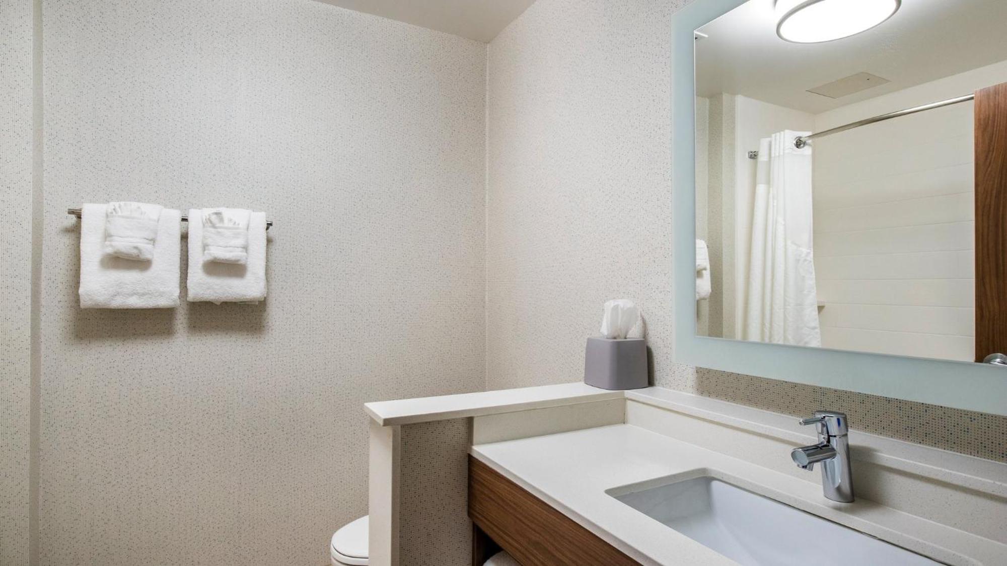 Holiday Inn Express & Suites Racine By Ihg Exterior foto